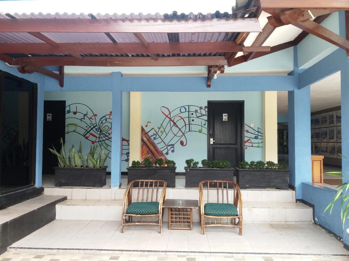 Hotel Sofia Juanda Surabaya Сидоарджо Экстерьер фото